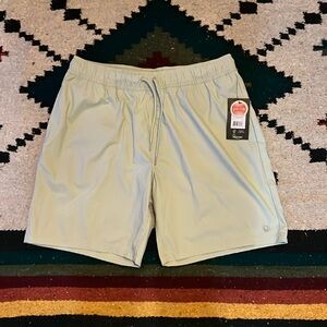 Brixton Voyager 18” Short size Small